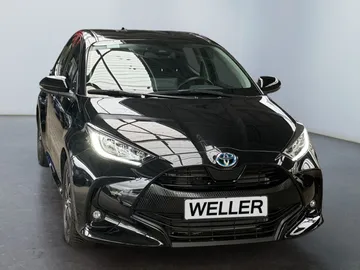 Car image 3