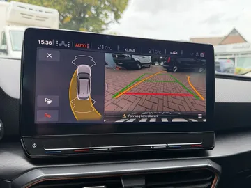 Car image 29