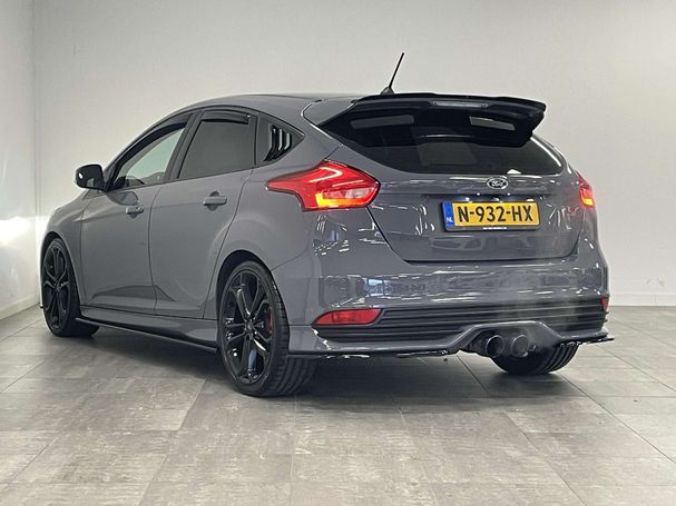 Ford Focus 2.0 EcoBoost 184 kW image number 6