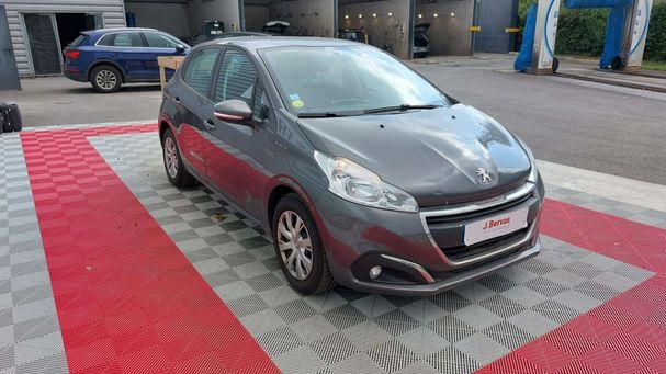 Peugeot 208 BlueHDi 100 74 kW image number 2