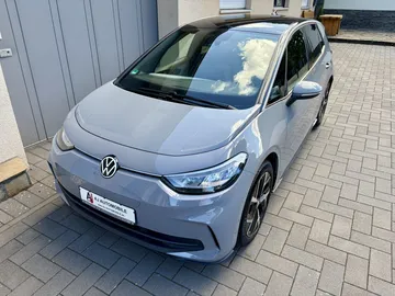 Car image 27