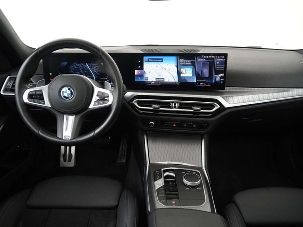 BMW 330e Touring xDrive 215 kW image number 5