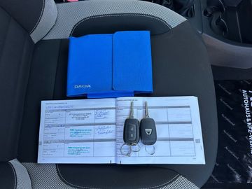 Car image 32