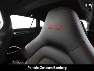 Car image 32
