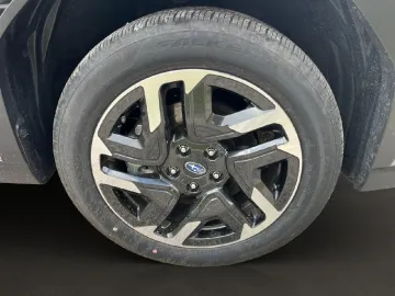 Car image 24