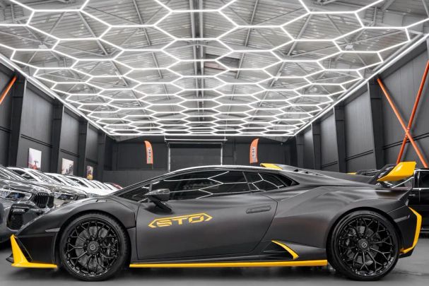 Lamborghini Huracan 471 kW image number 29