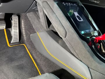 Car image 29