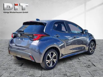 Car image 3