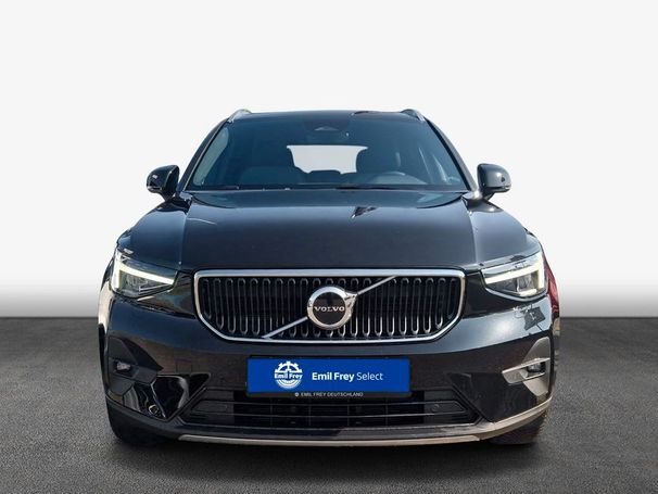 Volvo XC40 B3 Core DKG 120 kW image number 2