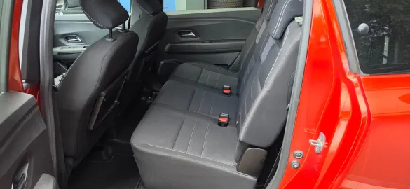 Car image 38