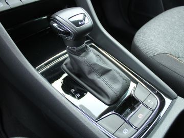 Car image 23