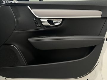 Car image 46