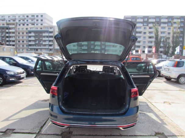 Volkswagen Passat Variant 2.0 TDI Elegance DSG 110 kW image number 24