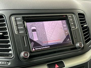 Car image 30