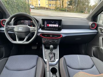 Car image 11