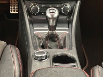 Car image 36