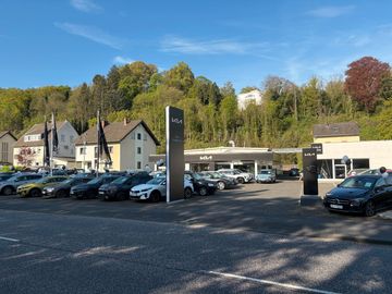 Car image 28