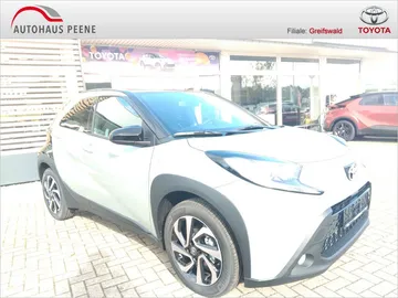 Car image 20