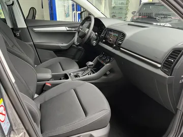 Car image 31