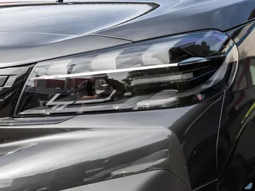 Car image 28