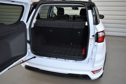 Car image 27