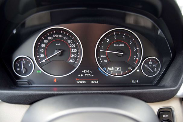 BMW 320i Touring 135 kW image number 30