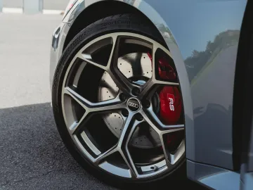 Car image 35