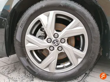 Car image 27