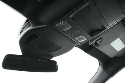 Car image 38