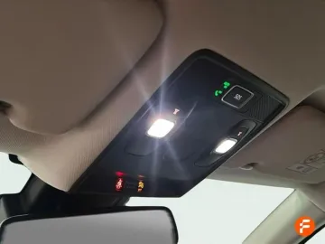 Car image 27