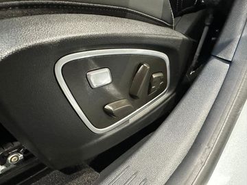 Car image 36