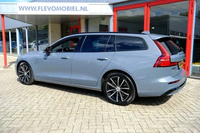 Car image 38