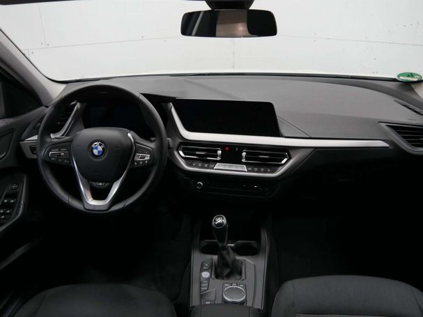 BMW 118i 100 kW image number 8