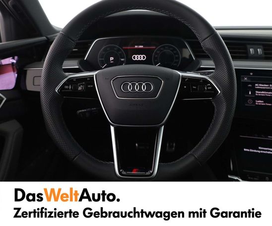 Audi Q8 55 quattro e-tron S-line 250 kW image number 15