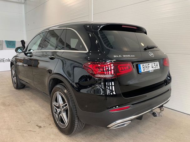 Mercedes-Benz GLC 300 de 225 kW image number 4