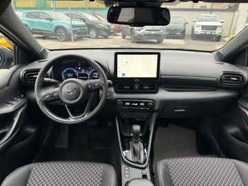 Car image 14