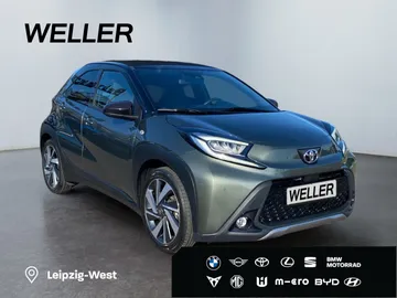 Car image 2