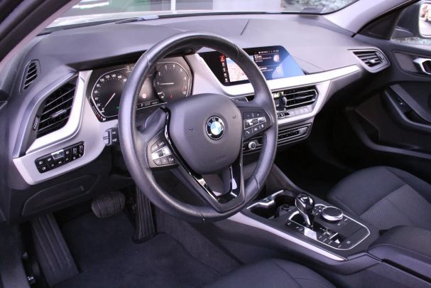 BMW 118i Advantage 103 kW image number 11