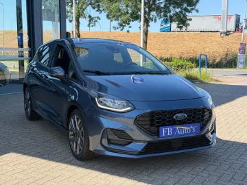 Car image 19