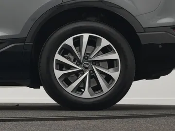 Car image 47