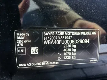 Car image 40