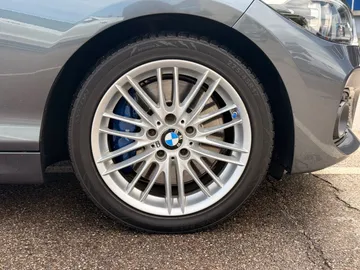 Car image 38