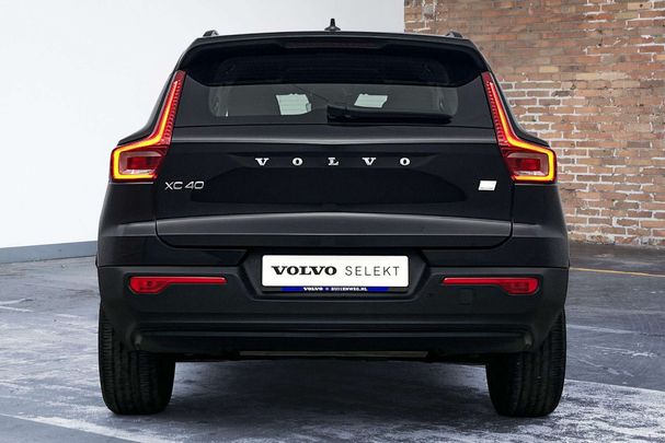 Volvo XC40 R Recharge T4 Design Expression 155 kW image number 9