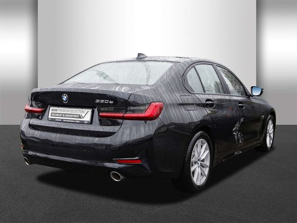 BMW 330e Advantage 215 kW image number 2