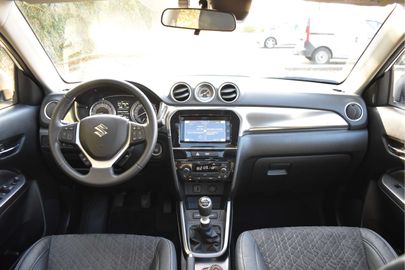 Car image 13