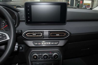 Car image 24