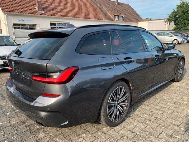 BMW 330d Touring xDrive M Sport 195 kW image number 2