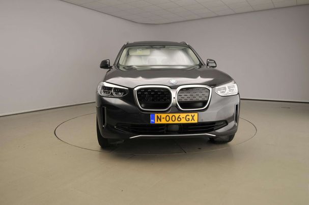 BMW iX3 210 kW image number 2