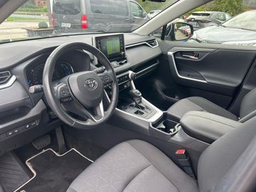 Car image 12