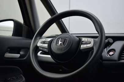 Car image 26